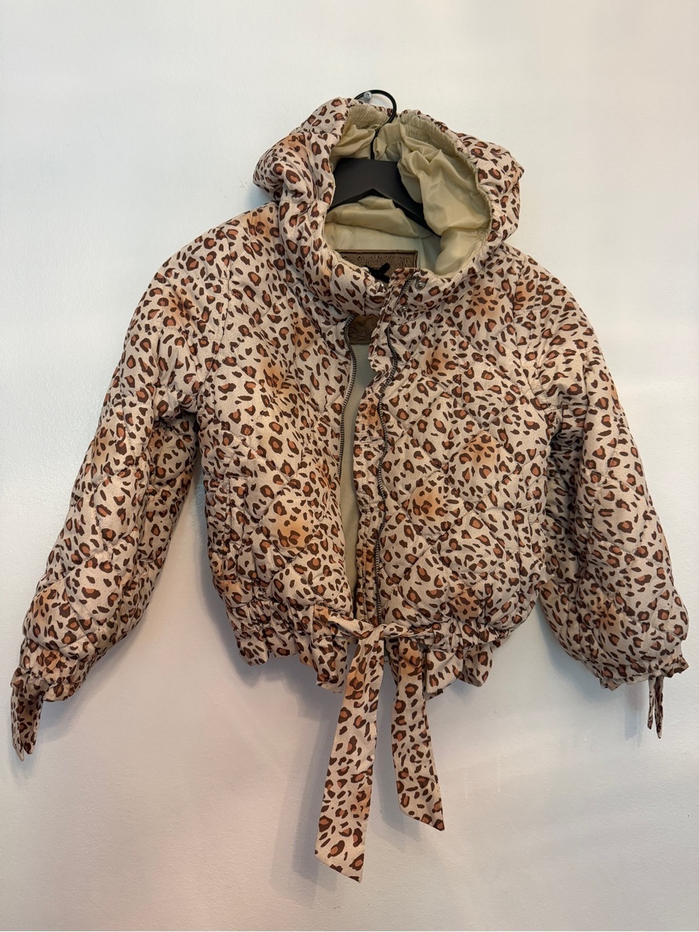 MonnaLisa Beige Leopard-Print Cropped Puffer Jacket with Tie Waist